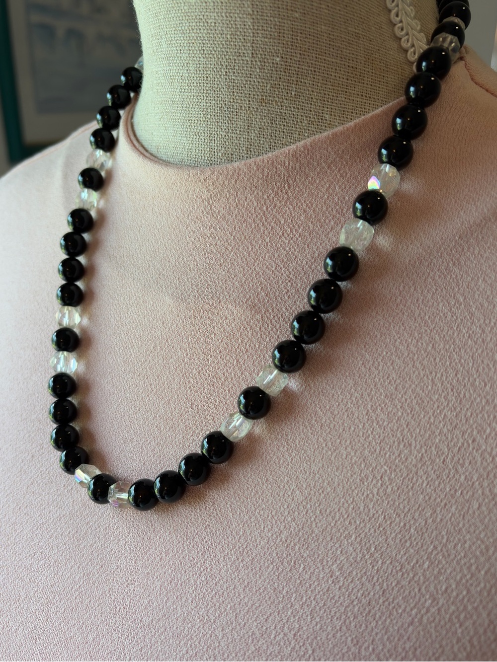 🙂🆕💎 Stunning Vintage Black Glass & Swarovski® AB Crystal Necklace